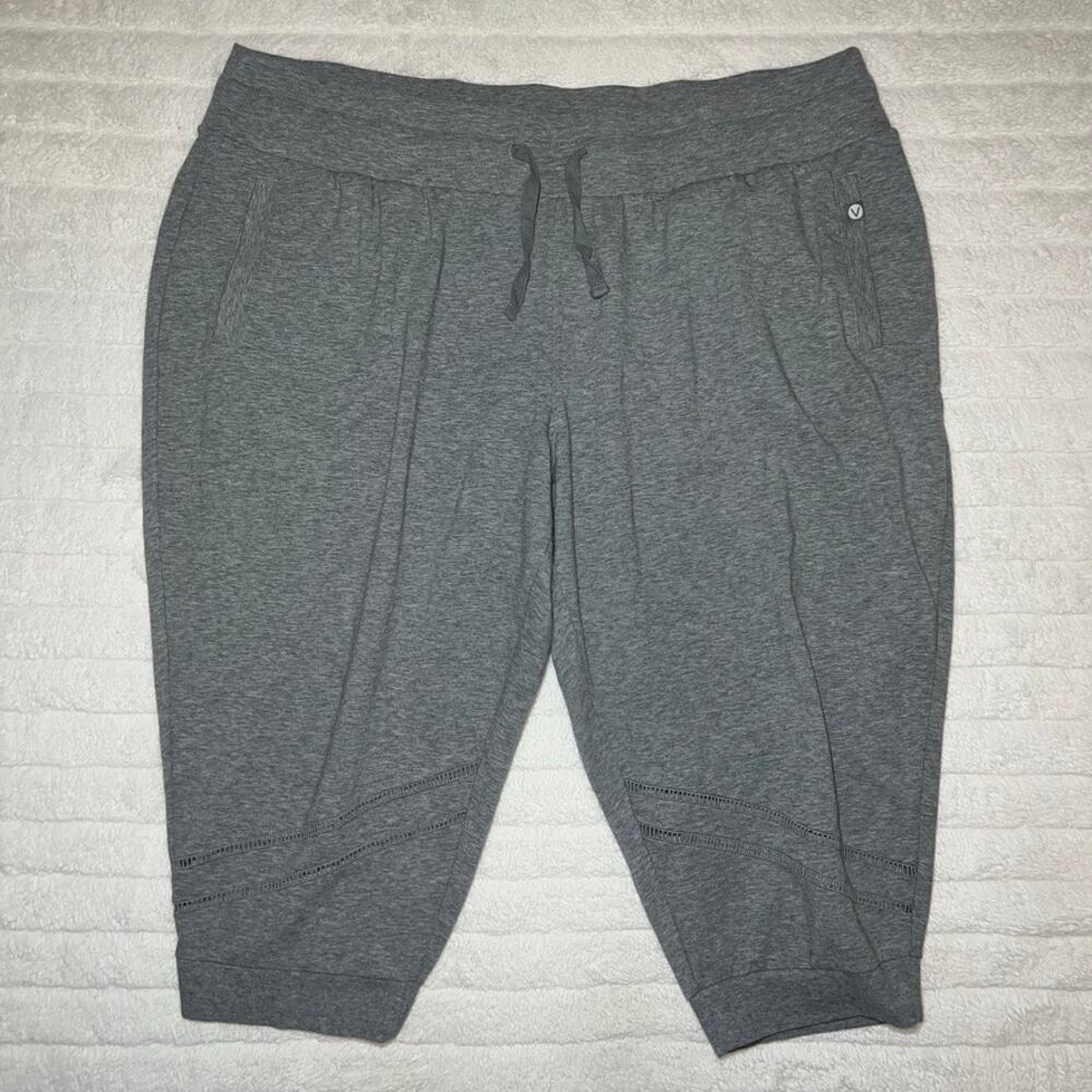 Livi Active Gray Cropped Sweatpants with Drawstring Waist